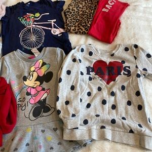 Bundle of 3 sweaters, 2 sweatshirts, 2 t-shirts, 2 leggings, 1 pair of jeans